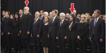 Rama largon Ballukun/ Tension në funeralin e Nanos