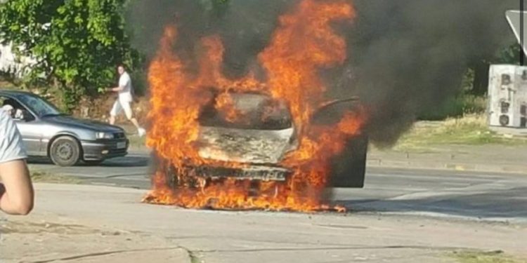 Ekzekutimi i Gilmando Danit në Rinas, makina e dyshuar e autorëve ‘Toyota Yaris’ me traga greke gjendet e djegur në Halil të Fushë Krujës
