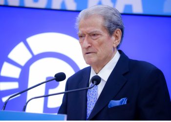 Berisha: Dje u shpallën organizatë terroriste me sanksione të thella vëllezërit Hysa, miq dhe favoritë të Ramaduros