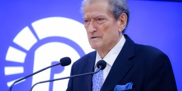 Berisha: Dje u shpallën organizatë terroriste me sanksione të thella vëllezërit Hysa, miq dhe favoritë të Ramaduros