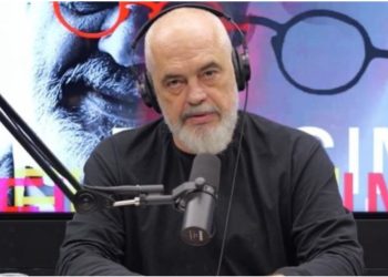 “Po nuk bëre gjë për të tjerët, e ke vendin në ferr”/ Rama tregon historinë me gjyshen: Do takosh shumë njerëz në jetë, por…