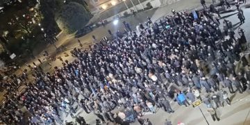 Protesta para Kryeministrisë, Balla ironizon pjesëmarrjen: Ia doli ta fundosë PD-në në shoqatë