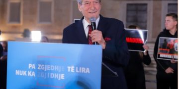 Sali Berisha justifikohet pas pjesëmarrjes së ulët në miting: S’e kam fajin unë, pse njerëzit nuk dalin në protestë