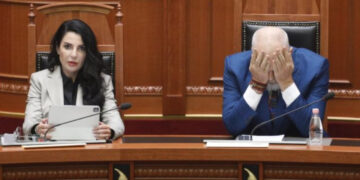 Nga nisja e hetimeve të SPAK për aferën e Llogarasë te bllokimi i pasaportës për Ballukun/ Si nisi ‘dysheza’ politike e zëvendëskryeministres