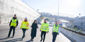 Dyshohet se Balluku paracaktoi tenderin 20 mln euro të Unazës së Madhe, njëra prej kompanive fituese e lidhur me familjen Berisha