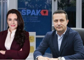 ‘Rrethi vicioz i pushtetit’/ Hoxhaj: Pasuritë publike përfundojnë tek Ceno Klosi e kushëriri i tij, të lidhur me Ballukun