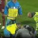 Incident alarmant në ndeshjen e Salernitanës, lojtar i ekipit pëson humbje të ndjenjave dhe shpallet situatë emergjente për ndihmën mjekësore.