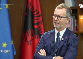 Intervista në “Top Story”: Gonzato mbi rëndësinë e negociatave të anëtarësimit dhe sfidat e burokracisë në Bruksel.