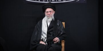 Irani akuzon ashpër SHBA-në dhe Izraelin për përgatitjen e një plani për eliminimin e Khameneit, ndërsa Netanyahu deklaron se një zhvillim i tillë do të zgjidhte konfliktin.