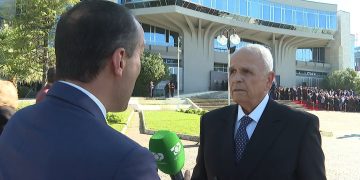 Ish-ambasadori Zeneli komenton për ndarjen nga jeta të Fatos Nanos: Një begati për Partinë Socialiste dhe një humbje e madhe për Shqipërinë.