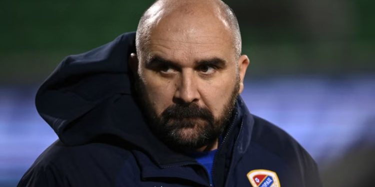 Ish-futbollisti i Tiranës vdes në fushë gjatë një ndeshje në kampionatin serb, klubi bardheblu jep reagimin e tij.