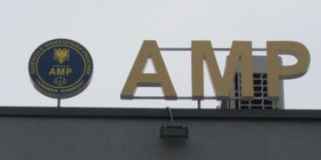 “Jep 60 mijë lekë për të hequr makinën nga pika e bllokimit”/ AMP së bashku me SPAK arrestojnë një punonjës policie.