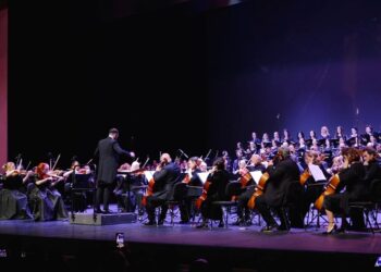 Koncert festiv në Teatrin Kombëtar për nder të kompozitorëve të njohur shqiptarë dhe muzika e filmit shqiptar