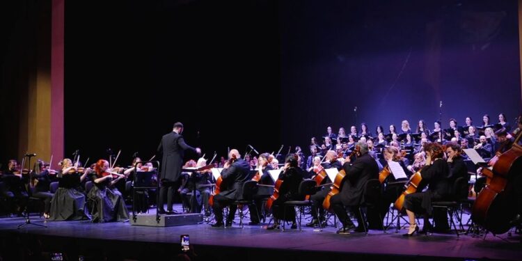 Koncert festiv në Teatrin Kombëtar për nder të kompozitorëve të njohur shqiptarë dhe muzika e filmit shqiptar