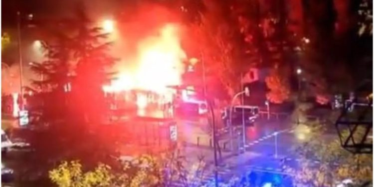 Konflikt mes ultrasve të Rayo Vallecano dhe tifozëve të Lech Poznan në Vallecas