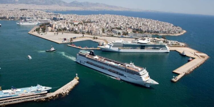 Konflikti amerikan-kinez mbi portet e Greqisë: Pekini kundërshton deklaratat e ambasadores amerikane, duke e akuzuar atë për njollosjen e bashkëpunimit ekonomik.