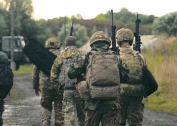 Kremlini njofton për rrethimin e 5,000 ushtarëve ukrainas në Kharkiv.