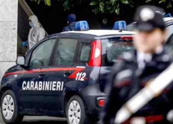 Krim familjar në Itali, 80-vjeçari godet me thikë gruan e tij 81-vjeçare

Një grua 81-vjeçare është gjetur e vdekur në shtëpinë e saj në Via Pezza, Mesenzana, në provincën e Varese në Itali, me disa plagë të shkaktuara nga thika.