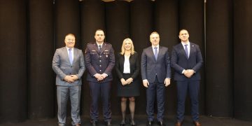 Kriminaliteti ndërkufitar dhe emigracioni ilegal: Task Forca Rajonale për të Luftuar Migracionin e Paligjshëm mblidhet në Tiranë