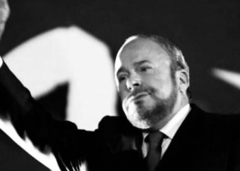 Kryeministri Edi Rama shpërndan një mesazh emocionues për Fatos Nanon në lamtumirë.