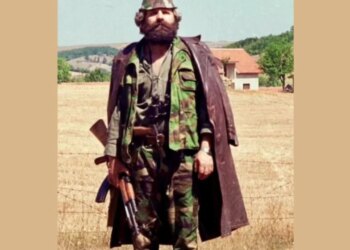 Kryeministri Rama e nderon Adem Jasharin në përvjetorin e lindjes: Heroi i ditës së Pavarësisë, simbol i sakrificës.