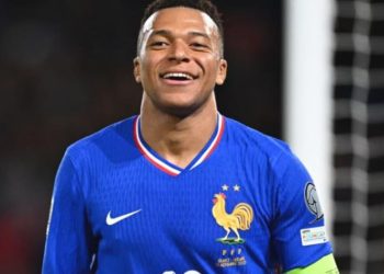 Kualifikueset për Kupën e Botës: Portugalia e humb ndeshjen dhe Ronaldo përjashtohet me karton të kuq, ndërsa Italia pezullon festimet e Norvegjisë.