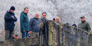 Kurti përkujton sulmin terrorist në Ibër-Lepenc: Shteti e zuri besimin përballë ekstremizmit dhe terrorit.