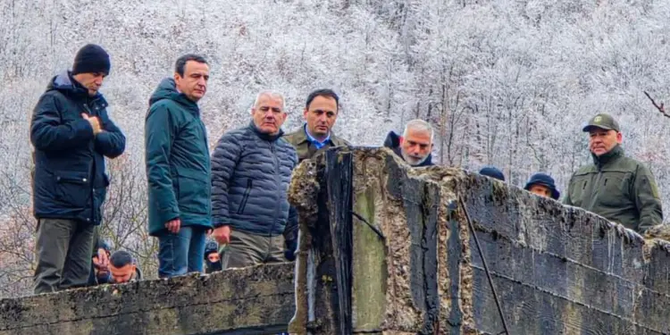 Kurti përkujton sulmin terrorist në Ibër-Lepenc: Shteti e zuri besimin përballë ekstremizmit dhe terrorit.