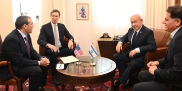 Kushner viziton Izraelin/ Bisedime komplekse për një fazë të re të armëpushimit në Gaza, sfidat vazhdojnë të jenë të shumta
