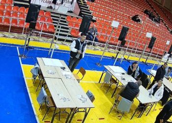 Kutia e parë në Vlorë jep rezultatin: kandidatja socialiste në krye me 64 vota.