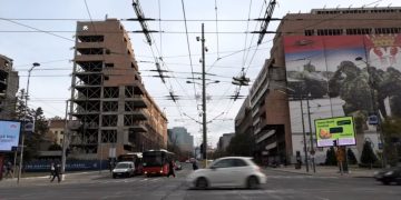 Kuvendi i Serbisë jep miratimin për ndërtimin e hotelit të dhëndrit të Trump në ish-godinën e Shtabit të Përgjithshëm, me punimet që pritet të fillojnë javën e ardhshme.