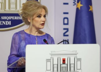 Kuvendi miraton ligjin për "Barazinë Gjinore", deputetja e PS-së thekson nevojën për reforma të thella ligjore.