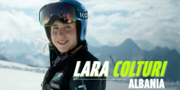 Lara Colturi, e reja që po simbolizon flamurin kuqezi në vende ku Shqipëria nuk ka qenë përherë prezent.