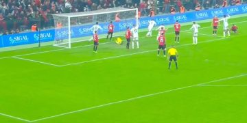 Live Shqipëri-Angli/ Gabim në mbrojtje, “Tre Luanët” marrin avantazhin (Video)