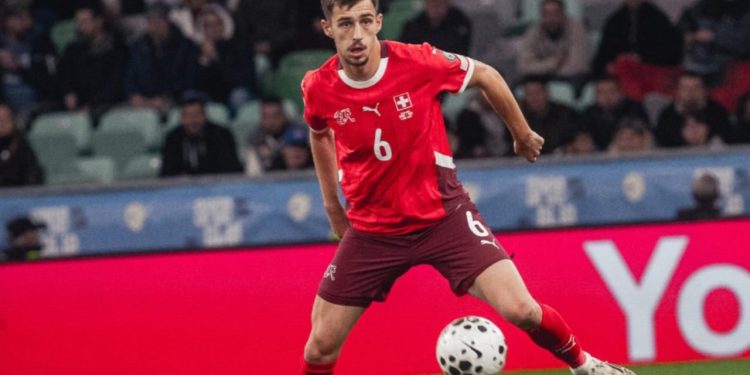 Mbrojtësi 23-vjeçar që u tërhoq nga Kombëtarja shqiptare, ftohet sërish nga Zvicra për ndeshjen ndaj Kosovës.