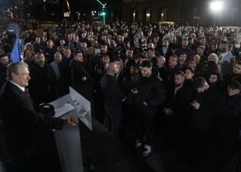 “Mbyllet protesta e opozitës para Kryeministrisë, Berisha: Do të organizohemi çdo javë deri në… në ‘Foltore 2’”