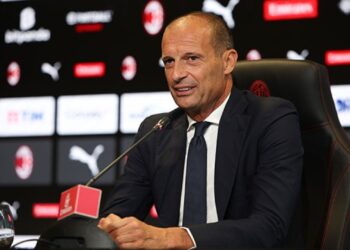 Milan, Allegri analizoi strategjitë për të frenuar Interin; mbrojtja në gatishmëri për të bllokuar çiftin Lautaro-Thuram