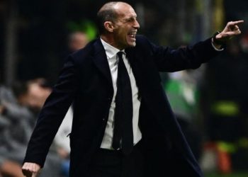 Milan, Allegri i kritikon lojtarët: "Nuk duhet të pranojmë gol në fundin e pjesës së parë, humbën dy pikë."