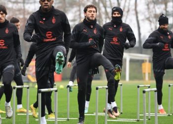 Milan, Allegri ka pothuajse të kompletuar formacionin…shtë vetëm një pyetje e hapur.