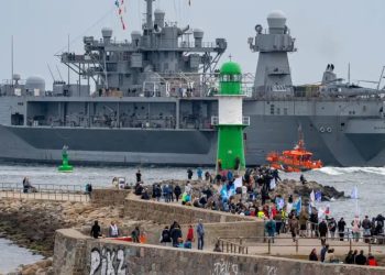 Ministri i Mbrojtjes i Gjermanisë jep alarmin për rrezikun e përplasjeve në Detin Baltik.