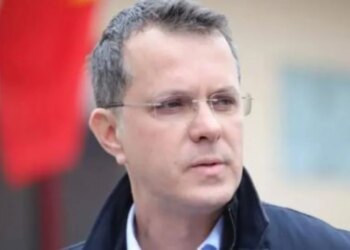 Ministri i Mbrojtjes së Rumanisë jep dorëheqjen pas 5 muajsh në detyrë, pranon se ka gënjyer në CV-në e tij.