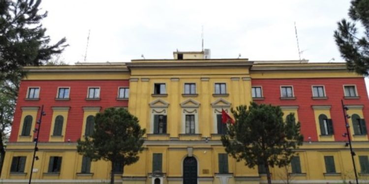 Ministria e Financave për Top Channel: Procesi i hartimit po e pengon kompleksiteti i basteve online