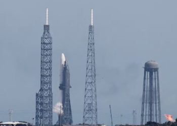 Misioni historik në Mars/ Testi i parë i rëndësishëm për raketën New Glenn të Jeff Bezos anullohet për shkak të kushteve meteorologjike.