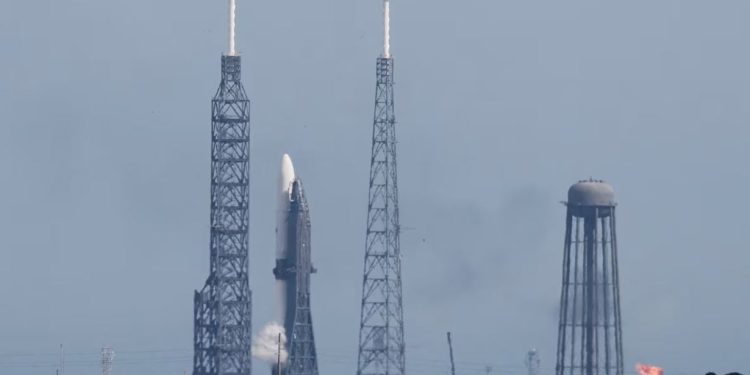 Misioni historik në Mars/ Testi i parë i rëndësishëm për raketën New Glenn të Jeff Bezos anullohet për shkak të kushteve meteorologjike.