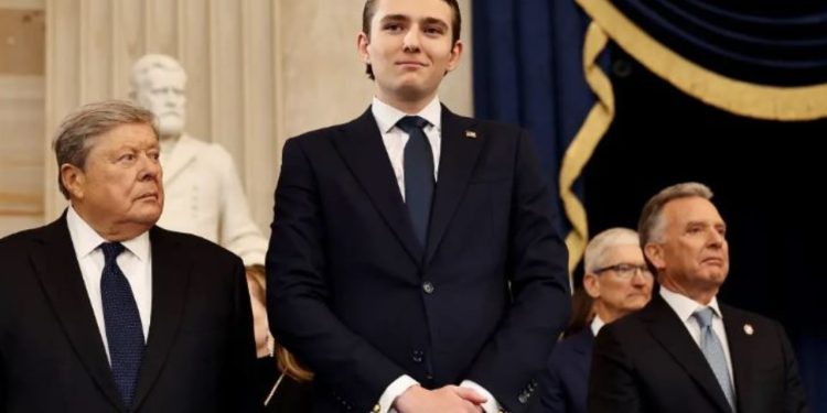 Misteret e ceremonisë së inaugurimit të Trump: Çfarë i tha djali i tij ish-presidentit Joe Biden në vesh?