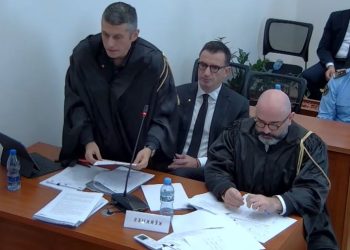 “Mungesa nga detyra mbrojnë interesin publik?” Veliaj drejton pyetje Këshillit të Ministrave: “Pse nuk reaguat për delegimet e kryetarit të Tropojës? E mbani dy standarde?”