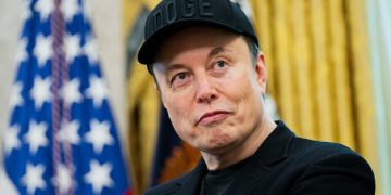 “Musk: Qytetarët duhet të zgjedhin postin tuaj, demokracia është baza e lirisë”