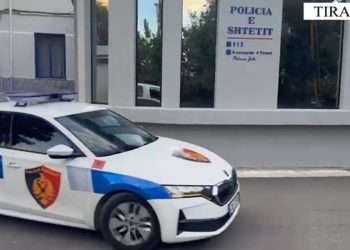 “Na dhunoni për borxhin”/ Si u kërcënuan 29-vjeçari dhe anëtarët e familjes së tij nga gjashtë individë, midis të cilëve tre vëllezër.