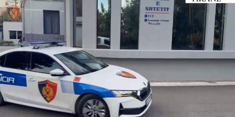 “Na dhunoni për borxhin”/ Si u kërcënuan 29-vjeçari dhe anëtarët e familjes së tij nga gjashtë individë, midis të cilëve tre vëllezër.