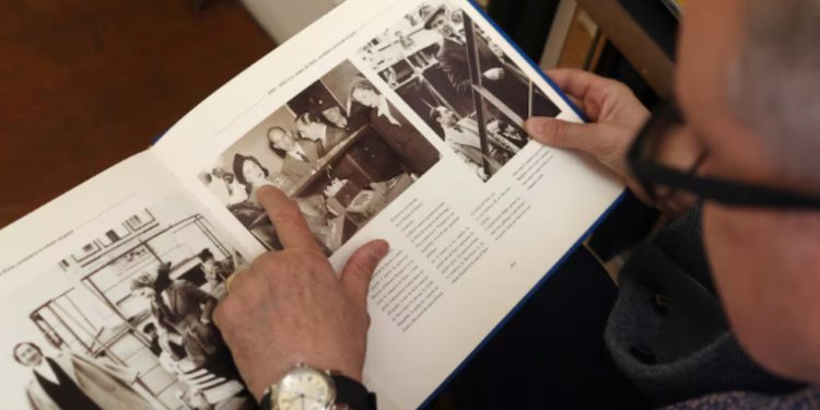 “Na i riktheni stolitë tona, akoma ka kohë”, Konti i Parisit apel për grabitësit e Luvrit: Ato janë pjesë e identitetit të Francës.